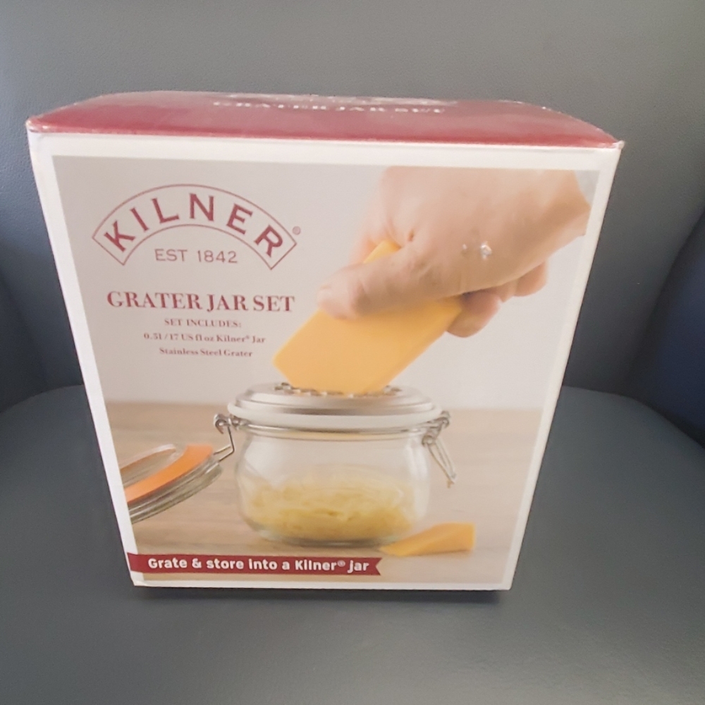 Grater jar set